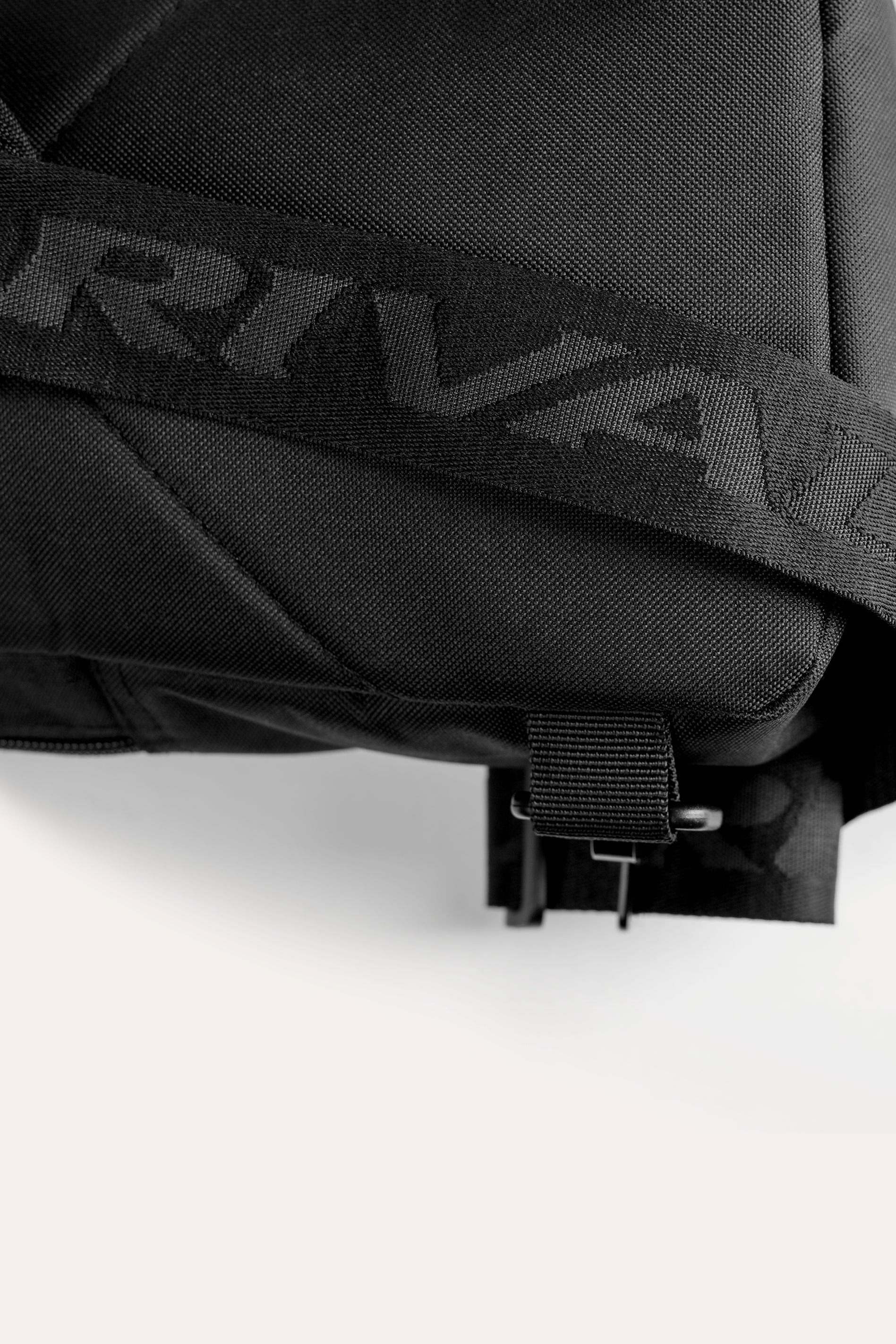 Shoulder Bag with Water Bottle Compartment - Image 10